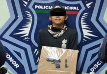 POLICÍA MUNICIPAL DETIENE A PRESUNTO LADRÓN DE ESTABLECIMIENTO COMERCIAL*.