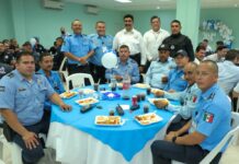 FESTEJA GOBIERNO MUNICIPAL A PADRES DE FAMILIA DE LA SSPM