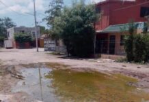 TREMENDO PROBLEMA DE DRENAJE COLAPSADO EN PLANO ORIENTE.