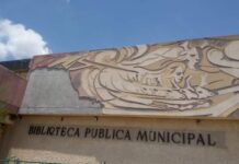 A PEDAZOS SE ESTÁ CAYENDO EL MURAL DE LA BIBLIOTECA, ELABORADO POR HÉCTOR MARTÍNEZ ARTECHE.
