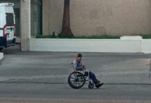 NUESTRO RESPETO A TODAS LAS PERSONAS CON DISCAPACIDAD QUE SALEN A BUSCAR EL PAN DE CADA DÍA.