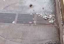 SE PERCIBE BASURA TIRADA EN PLENO PASO A DESNIVEL DE LA CALLE 200.