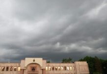 ASÍ SE PERCIBIÓ HOY MIÉRCOLES 27 DE JULIO EL CIELO EN CIUDAD OBREGÓN,PARA EL RUMBO DEL PALACIO MUNICIPAL.