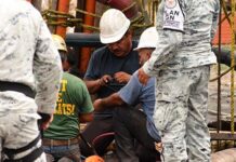 Viaja AMLO a mina en Coahuila donde permanecen 10 trabajadores atrapados