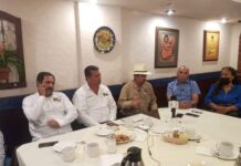 MOVIMIENTO POR EL LIBRE TRÁNSITO SE MANIFESTARÁN NO PAGANDO CASETAS DE PEAJE EN CARRETERA 4 CARRILES.