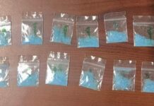 En Guaymas, aseguran Policía Estatal y Guardia Nacional sustancia prohibida de color azul*