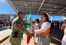 *GOBIERNO MUNICIPAL REALIZA ACTO DE INCINERACIÓN Y ABANDERAMIENTO EN CONMEMORACIÓN AL DÍA DE LA BANDERA NACIONAL