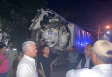 ATIENDE OOMAPAS SOLICITUDES DE VECINOS DE COLONIA CAJEME